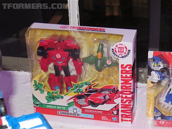 NYCC 2016   First Look At Sixshot, Broadside, Sky Shadow, Perceptor, And More Transformers  (96 of 137)